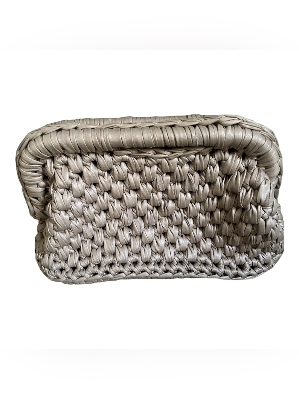 Woven women’s clutch
